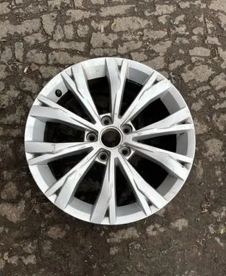 Volkswagen Tiguan R17 alloy rim 5NA60125