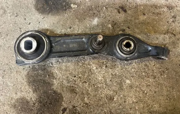 Mercedes-Benz E W211 Rear control arm
