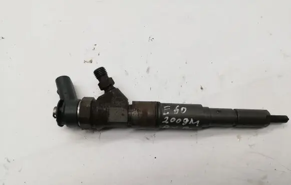 BMW 5 E60 E61 Fuel injector 7794435