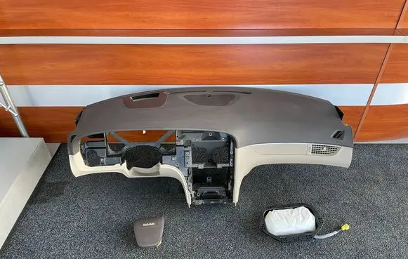 Saab 9-5 Dashboard 13305178