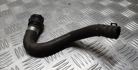 Volkswagen PASSAT B8 Engine coolant pipe/hose 5Q0122101S