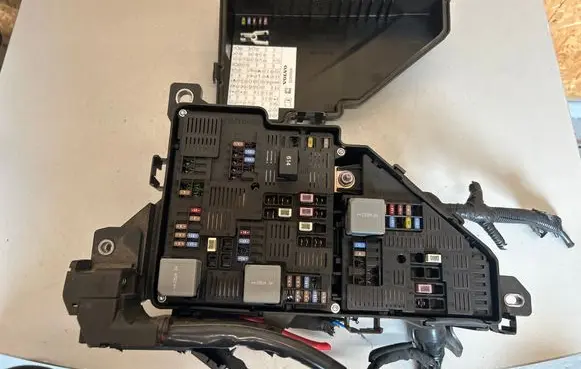 Volvo XC60 Fuse box set 31346918 31398001