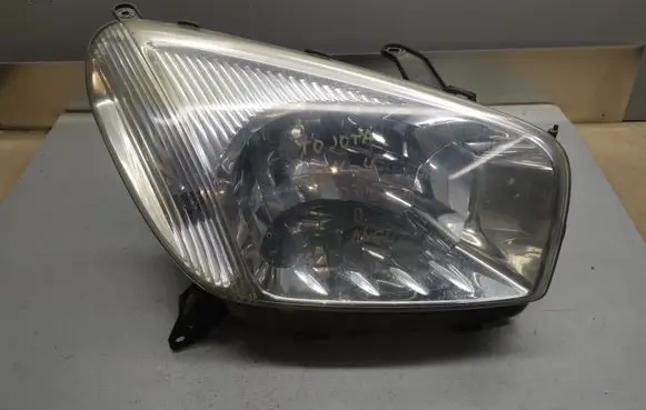 Toyota RAV 4 (XA20) Headlight/headlamp