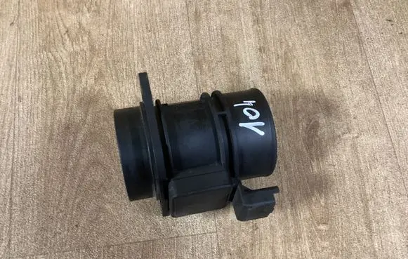 Renault Trafic II (X83) Mass air flow meter 7700109812 5WK9620 53681898