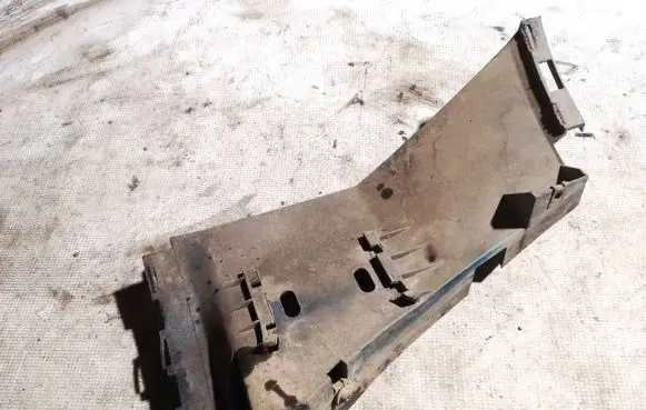 Seat Alhambra (Mk1) Front bumper mounting bracket 7m0807177c