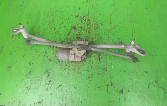 Audi A4 S4 B6 8E 8H Front wiper linkage and motor