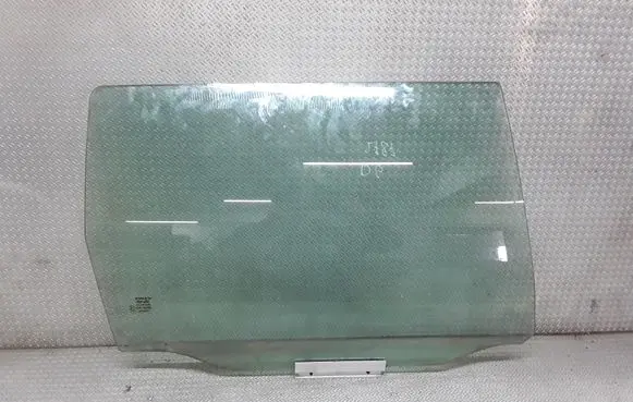 Volvo V70 Rear door window glass