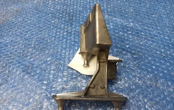 Mercedes-Benz C W203 ABS pump bracket A2034310240