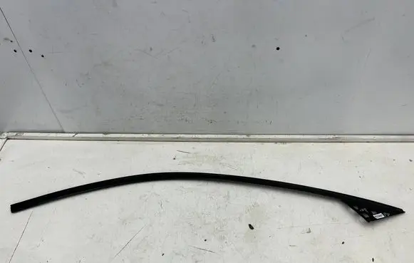 Mazda CX-5 II Front door windshield rail KB7W-50-981N