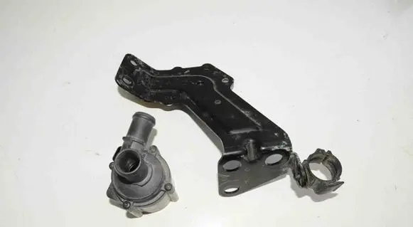 Audi Q7 4M Electric auxiliary coolant/water pump 06H121601