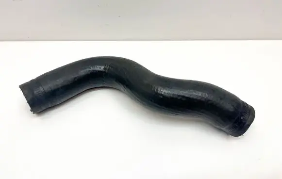 Mercedes-Benz SLC C107 Engine coolant pipe/hose