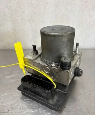 Citroen C4 II Master brake cylinder