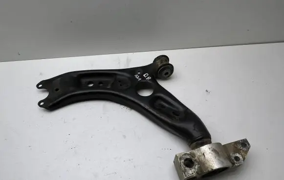 Volkswagen Golf Plus Front lower control arm/wishbone
