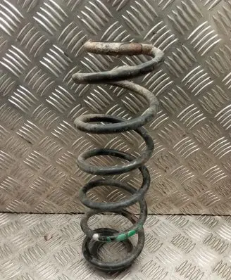 Volkswagen Golf IV Rear coil spring