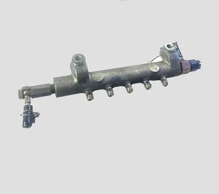 Nissan X-Trail T30 Fuel main line pipe 6070 3D28