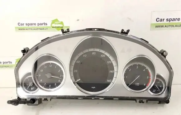 Mercedes-Benz E W212 Speedometer (instrument cluster) A2129006003 2129006003