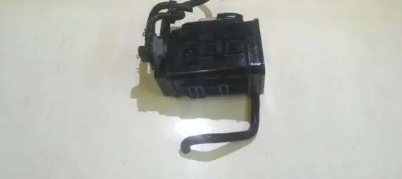 Active carbon filter fuel vapour canister