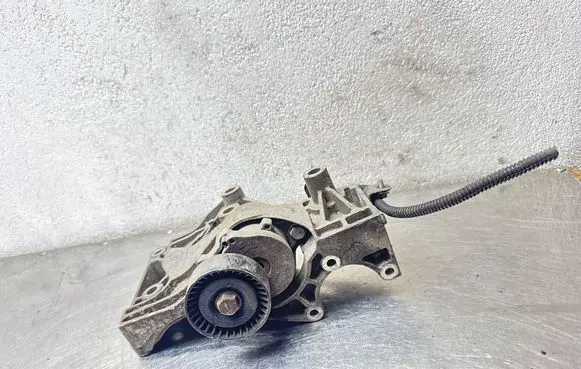 Opel Insignia A A/C compressor mount bracket 55562863