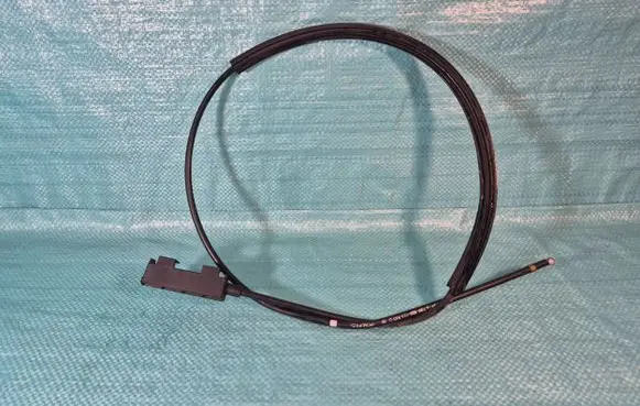 Engine bonnet/hood lock release cable