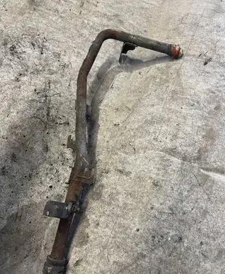 Nissan X-Trail T30 Engine coolant pipe/hose