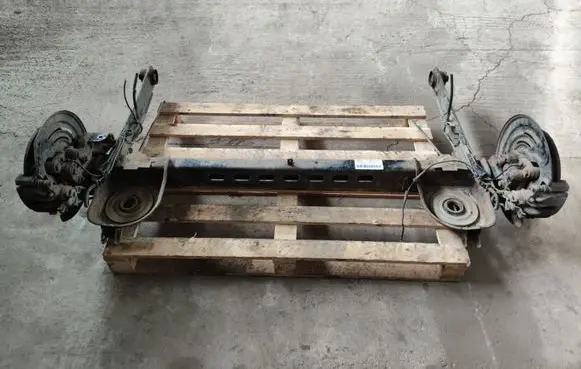 Opel Vivaro Rear axle beam 820937818