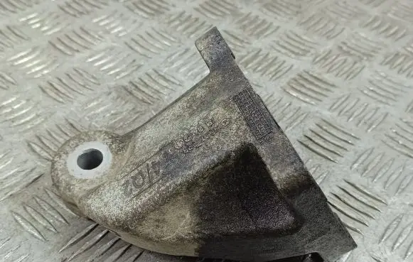 SsangYong Musso Engine mounting bracket R671223