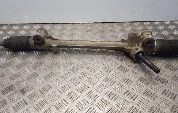 Toyota Yaris Steering rack