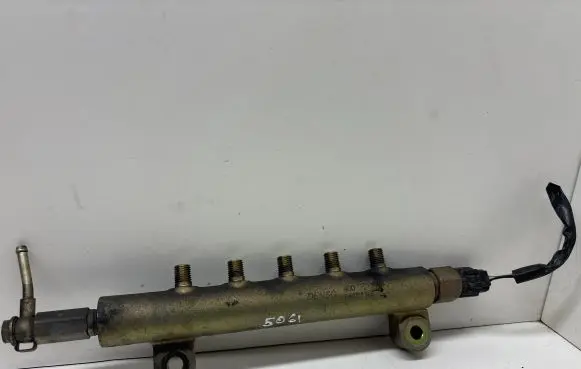 Nissan Almera N16 Fuel distributor 40006E01144