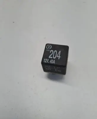 Volkswagen PASSAT B5 Other relay 431951253