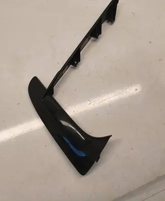 Chevrolet Corvette C8 Front bumper lower grill 84100497