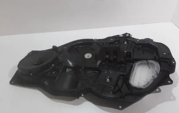Mazda 6 Front window lifting mechanism without motor