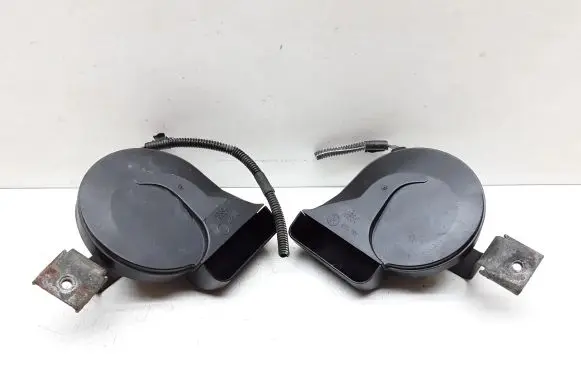 Volvo S60 Horn signal 9178849 9178848