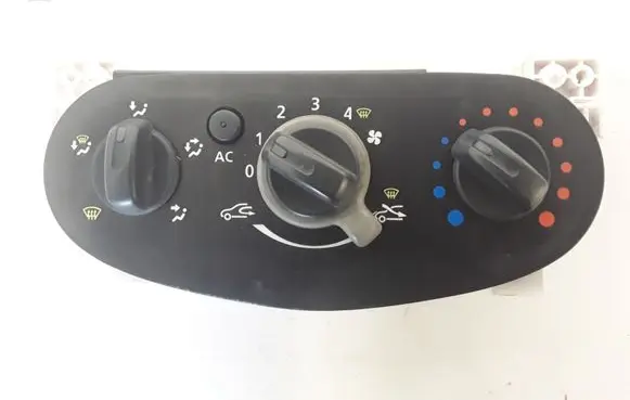 Dacia Duster Air conditioner control unit module 275102322R