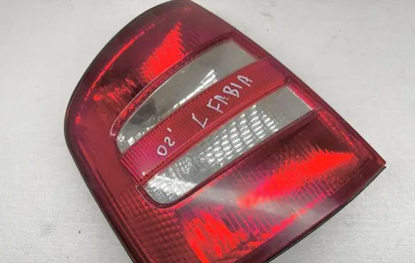 Skoda Fabia Mk1 (6Y) Rear/tail lights ZSB6Y99450 YU3X13441 YU3X13405AA