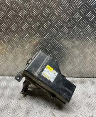 Toyota RAV 4 (XA20) Fuse box set