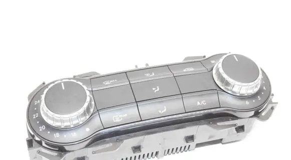 Mercedes-Benz A W176 Interior fan control switch A2469002208