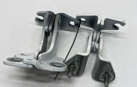 Tesla Model 3 Rear door hinge set A046571
