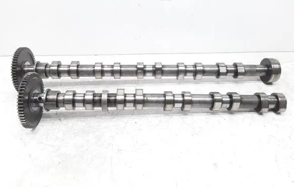 Volvo XC70 Camshaft 30750759 30750758