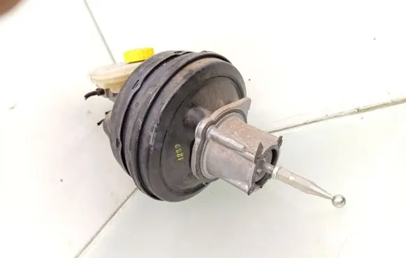 Audi A8 S8 D3 4E Brake booster 4E1612105A