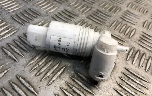 Mini One - Cooper R50 - 53 Windscreen/windshield washer pump 8377429