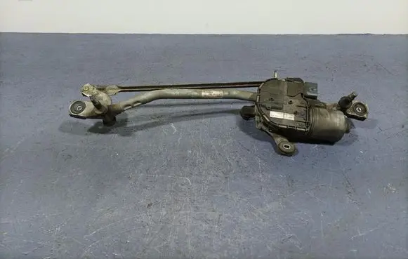 Volvo V40 Front wiper linkage and motor 31378574