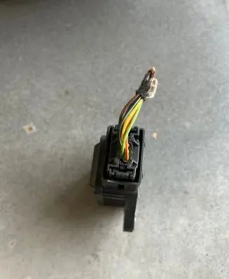 Mercedes-Benz E W211 ESP acceleration yaw rate sensor A0025426618 0265005246