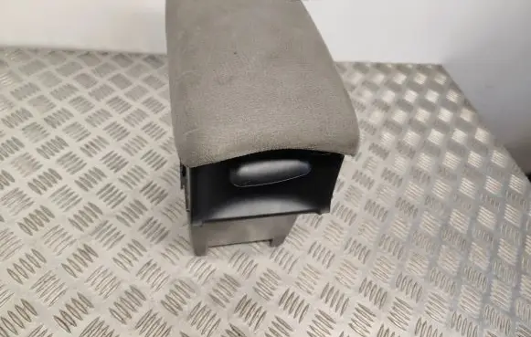 Honda Civic Armrest 1191216 858544
