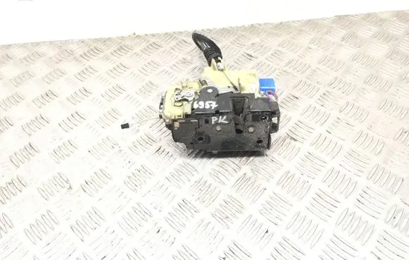 Seat Ibiza III (6L) Front door lock 993032300 3B2837015AM
