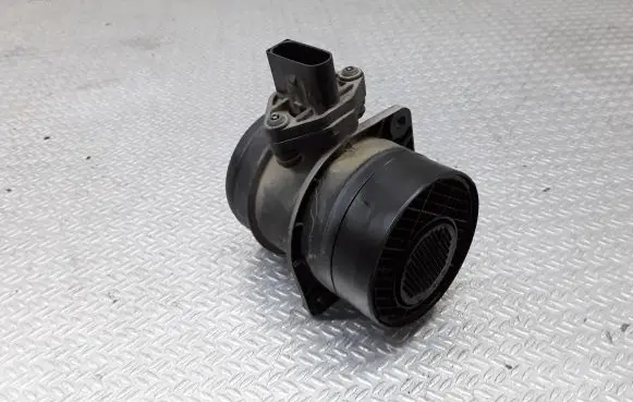 Skoda Octavia Mk2 (1Z) Mass air flow meter 0281002461 074906461B