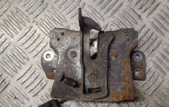 Mitsubishi Space Star Engine bonnet/hood lock/catch 