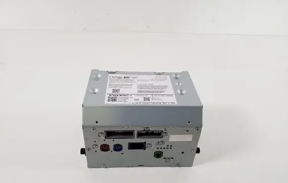 Radio/CD/DVD/GPS head unit