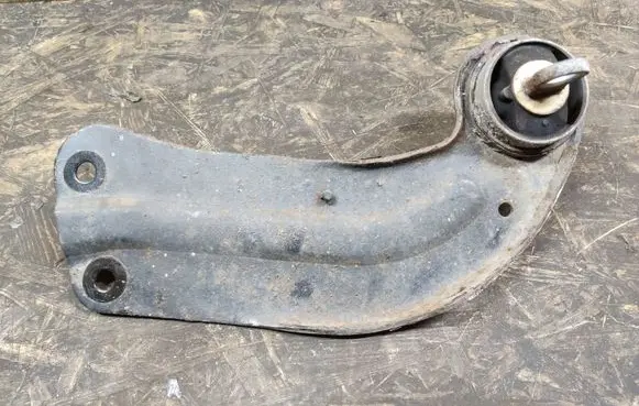 Chevrolet Malibu Rear suspension control arm 13219148