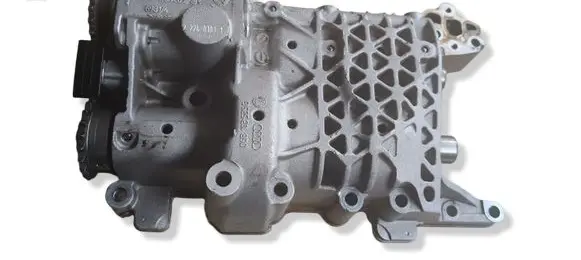 Volkswagen Golf VI Oil pump 06B103535G