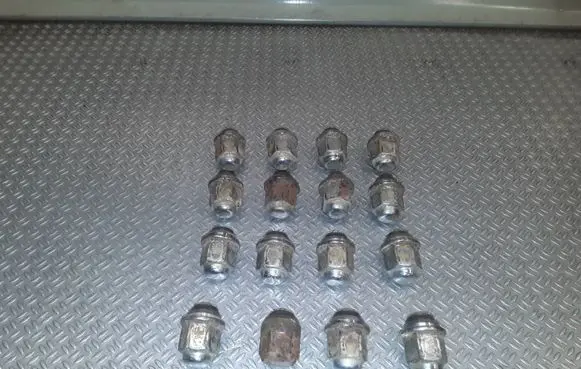 Hyundai i10 Nuts/bolts 